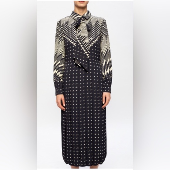 Tory Burch
Women's Black Geometric Shirt Dress - Picture 3 of 9
